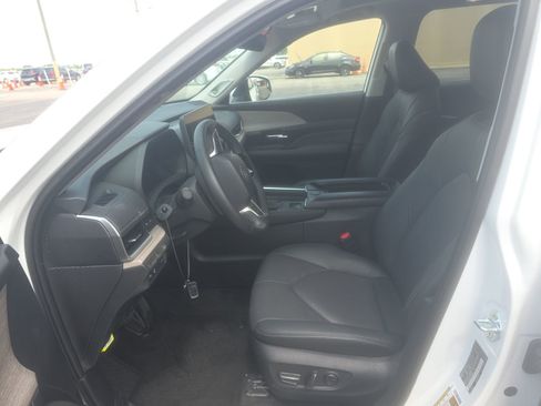 Used 2026 Toyota Grand Highlander FWD image 14