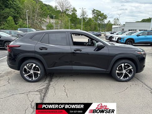 Certified 2024 Chevrolet Trax RS FWD image 4
