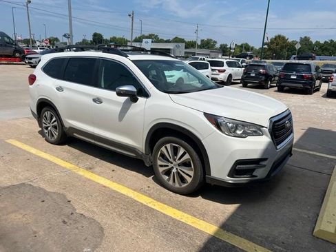 Used 2019 Subaru Ascent Touring w/ Popular Package #2 AWD/4WD image 2