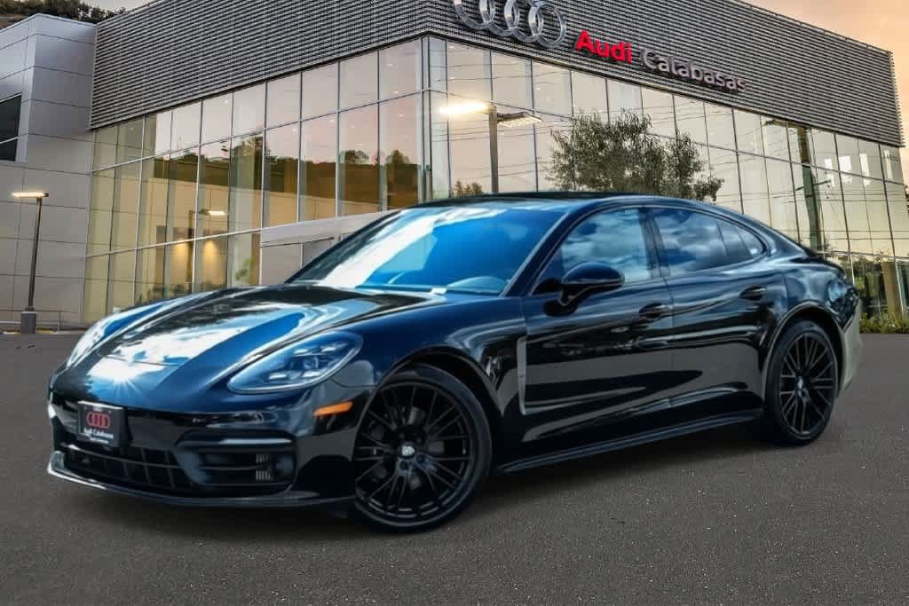 Used 2023 Porsche Panamera RWD image 1