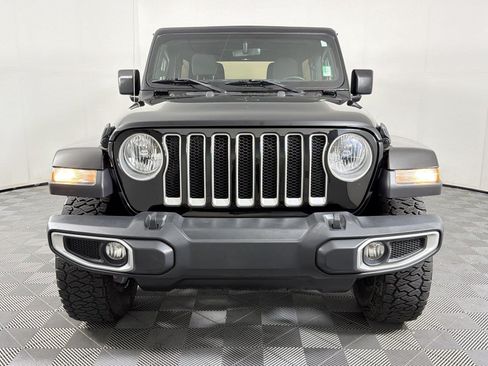 Used 2018 Jeep Wrangler Unlimited Sahara AWD/4WD image 2