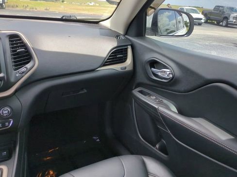Used 2016 Jeep Cherokee Limited AWD/4WD image 17