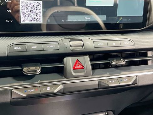 New 2025 Kia K4 GT-Line image 16