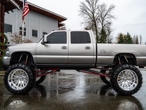 Used 2006 GMC Sierra 2500 SLT w/ Heavy-Duty Power Package image 7