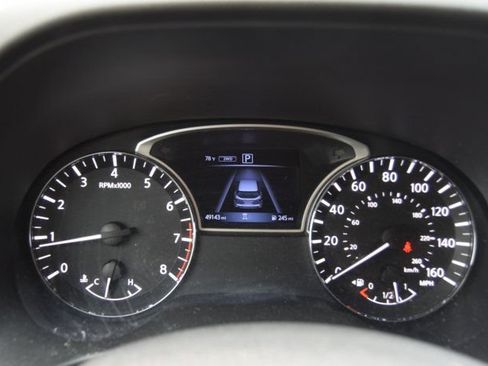 Used 2019 Nissan Pathfinder S AWD/4WD image 24