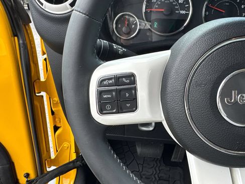 Used 2015 Jeep Wrangler Unlimited Sahara AWD/4WD image 25