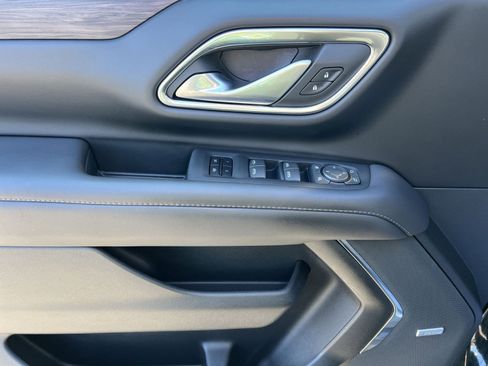 Used 2022 Chevrolet Tahoe LT w/ Luxury Package image 15