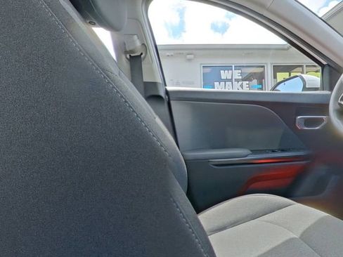 Used 2025 Kia K4 FWD image 26