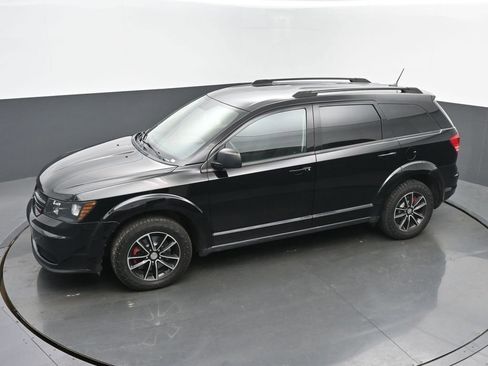 Used 2017 Dodge Journey SE w/ Flexible Seating Group image 40