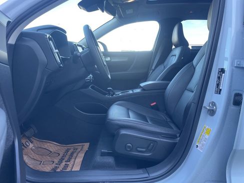 Certified 2024 Volvo XC40 B5 Core image 20