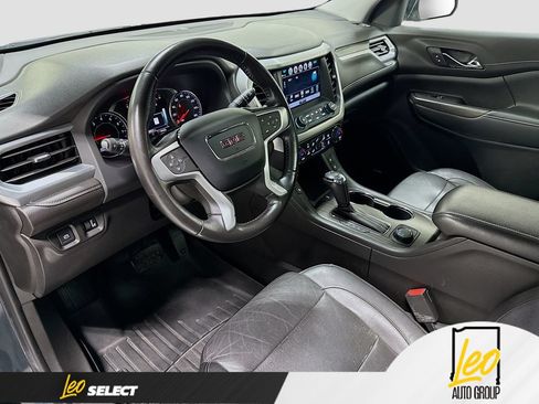 Used 2019 GMC Acadia SLT w/ LPO, Floor Liner Package FWD image 12