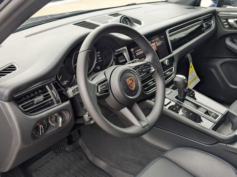 New 2026 Porsche Macan AWD/4WD image 4