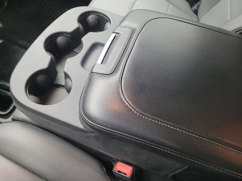 Used 2022 RAM 2500 Tradesman w/ Chrome Appearance Group image 26