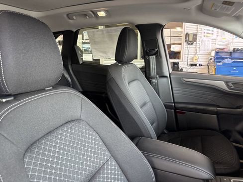 New 2025 Ford Escape Active w/ Cold Weather Package image 12