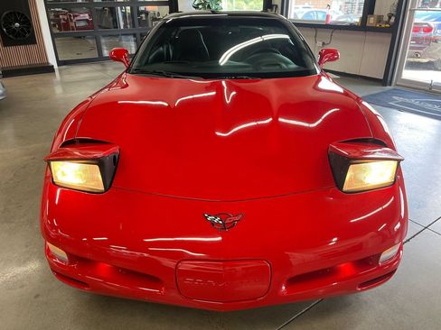 Used 2001 Chevrolet Corvette Coupe w/ Preferred Equipment Group2 RWD image 20