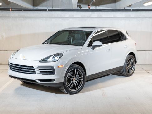 Certified 2023 Porsche Cayenne AWD/4WD image 1