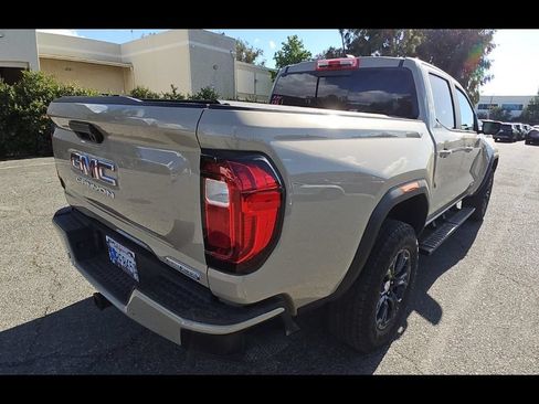Used 2024 GMC Canyon Elevation w/ Elevation Premium Package RWD image 5