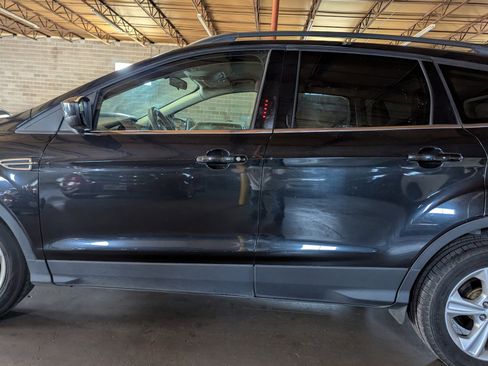 Used 2015 Ford Escape SE image 5