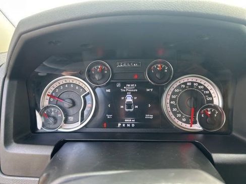 Used 2017 RAM 1500 Classic SLT w/ SLT Plus D￩cor Group AWD/4WD image 15