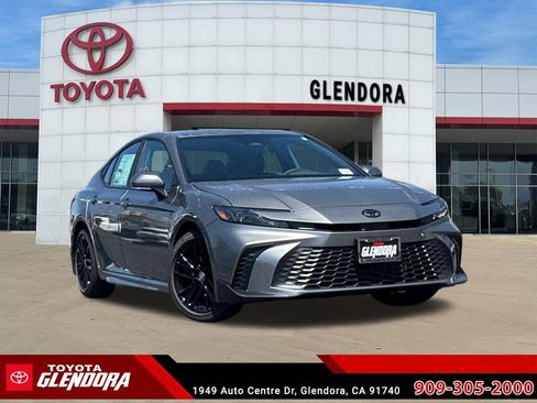 New 2026 Toyota Camry SE FWD image 2