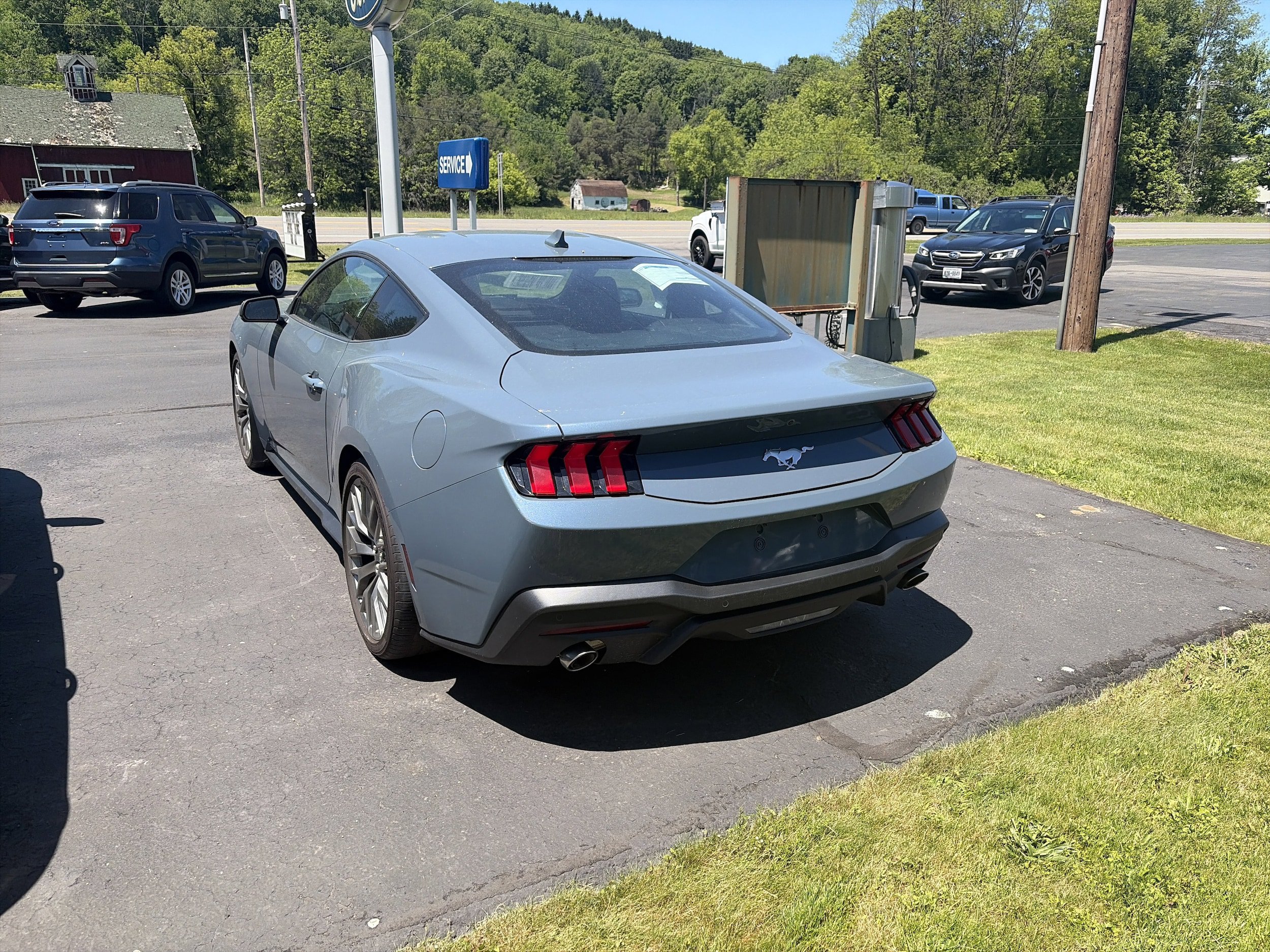 Used 2024 Ford Mustang Premium RWD image 3