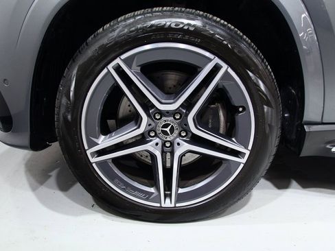 Used 2025 Mercedes-Benz GLS 450 4MATIC image 18