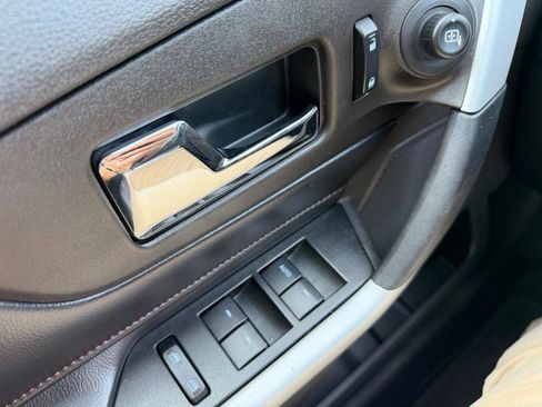 Used 2013 Ford Edge SEL FWD image 30