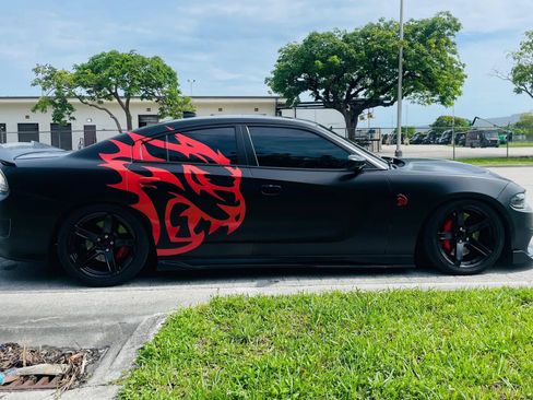 Used 2019 Dodge Charger SRT Hellcat w/ Harman/Kardon Audio Group RWD image 6