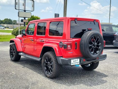 Used 2023 Jeep Wrangler Unlimited Sahara w/ Cold Weather Group AWD/4WD image 3
