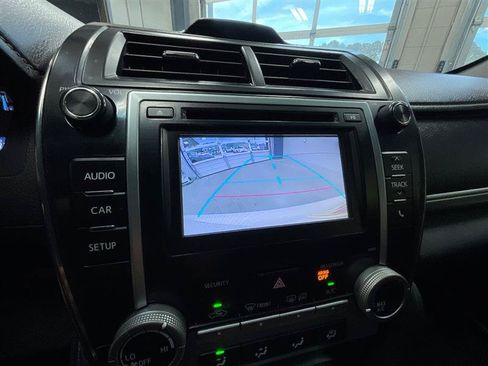 Used 2014 Toyota Camry SE w/ Fleet Convenience Package FWD image 18