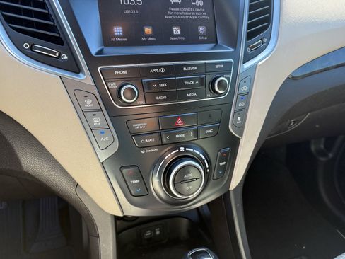 Used 2019 Hyundai Santa Fe XL SE image 24