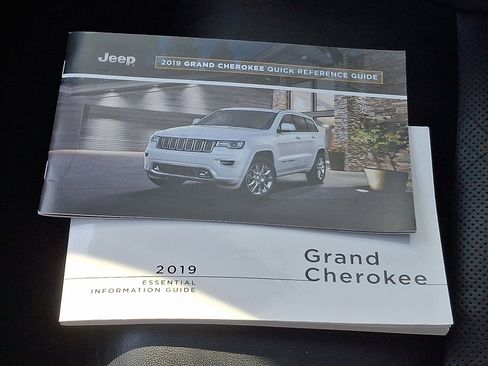 Used 2019 Jeep Grand Cherokee Limited X image 26