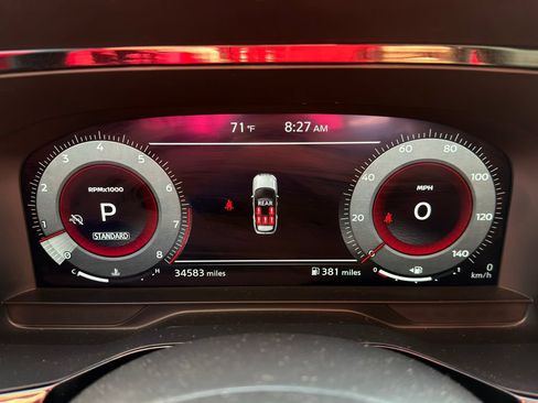Used 2025 Nissan Pathfinder Platinum FWD image 14