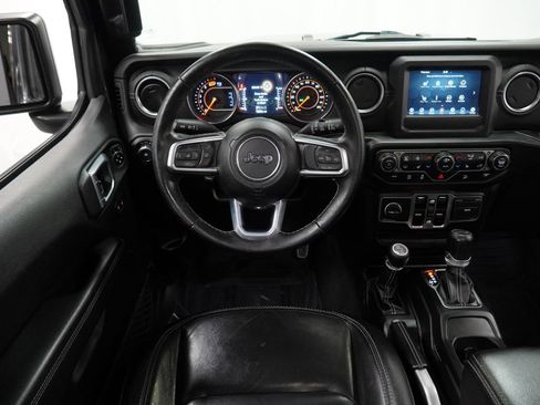 Used 2020 Jeep Wrangler Unlimited Sahara w/ Cold Weather Group AWD/4WD image 14