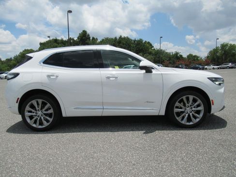 Used 2022 Buick Envision Avenir w/ Technology Package II FWD image 2