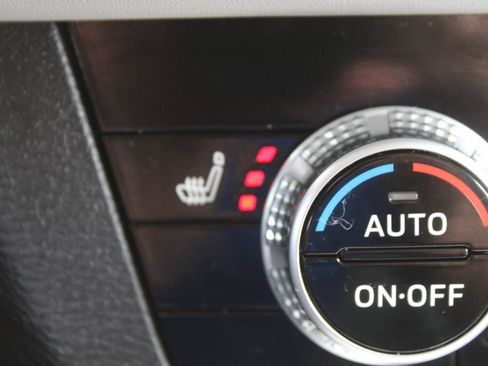 Used 2023 Mitsubishi Outlander SEL AWD/4WD image 47