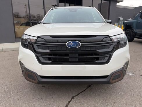 Used 2025 Subaru Forester Sport image 5