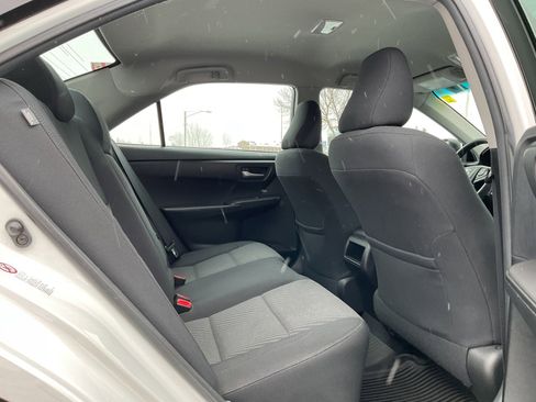 Used 2017 Toyota Camry LE image 13
