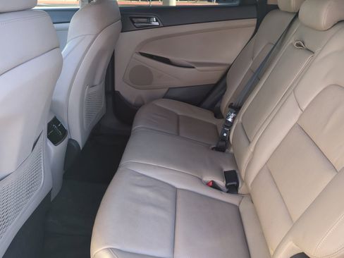 Used 2016 Hyundai Tucson Limited image 17