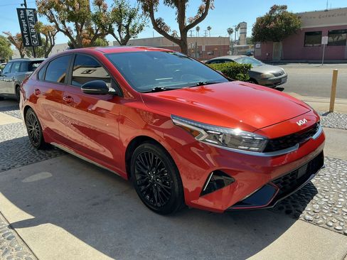 Used 2023 Kia Forte GT-Line w/ GT-Line Premium Package FWD image 3