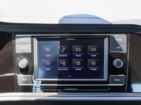 Certified 2024 Volkswagen Jetta SE FWD image 14