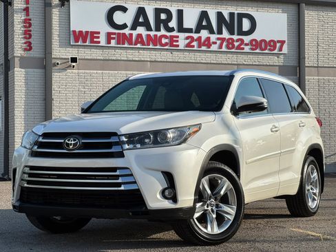 Used 2019 Toyota Highlander Limited FWD image 1