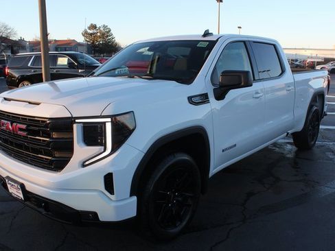New 2026 GMC Sierra 1500 Elevation image 8