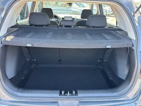 Used 2025 Hyundai Venue SEL FWD image 14