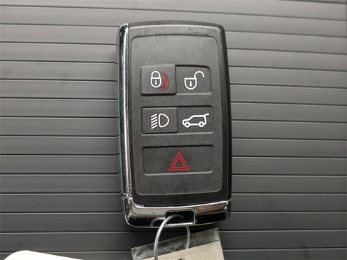 Used 2022 Jaguar F-PACE S image 34