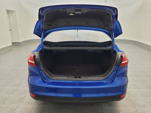 Used 2018 Ford Focus SE w/ SE Appearance Package image 29
