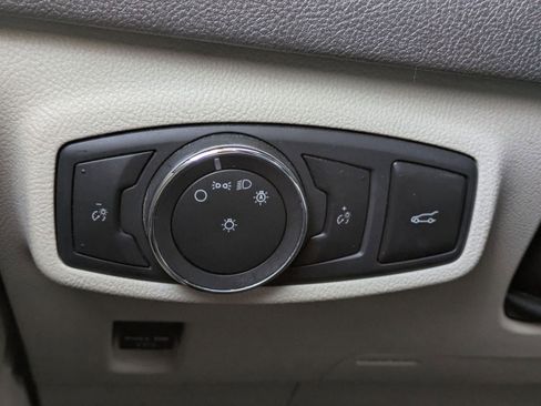 Used 2019 Lincoln MKC Select w/ Select Plus Package image 18