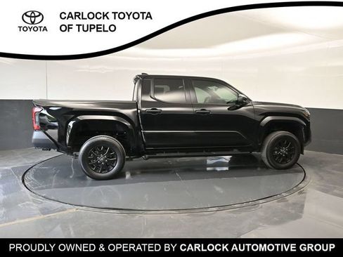 Used 2025 Toyota Tacoma SR AWD/4WD image 4