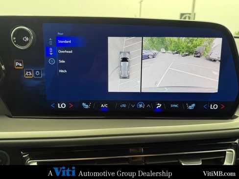 Used 2025 Chevrolet Traverse LT w/ Driver Confidence Package AWD/4WD image 34