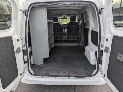 Used 2017 Nissan NV200 SV w/ Back Door Glass Package image 27